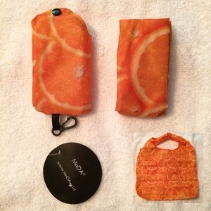 🍊NWT Reusable & Foldable Eco-Friendly Tote Bag🍊